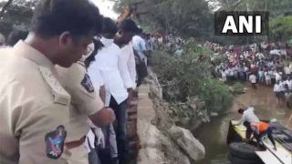 Andhra Pradesh में बड़ा हादसा: यात्र‍ियों से भरी बस नदी में गिरी, 9 लोगों की मौत, 22 यात्री गंभीर रूप से घायल