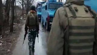 Encounters in Kashmir: दो एनकाउंटर में तीन आतंकवादी ढेर, एक पुलिसकर्मी घायल