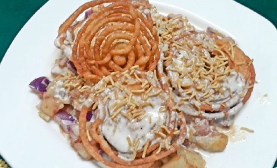 Man Makes Jalebi Chaat With Onion, Dahi & Papdi, Netizens are Disgusted | See Pic