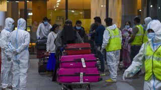 Booster Shots Mandatory For Travellers: SII's Poonawalla Explains India's Plan to Tackle New COVID Recombinant Variant