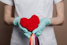 5 Simple Ways to Manage Hypertension And Heart Health This Holiday Season
