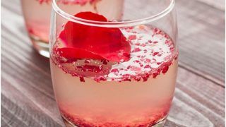 Try These Amazing Cocktail Recipes To Get You Into The Festive Spirit