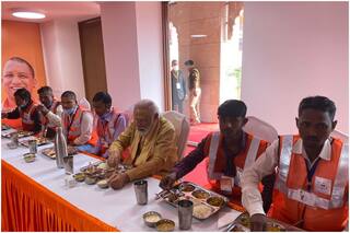 Kashi Vishwanath Corridor: पीएम मोदी ने मजदूरों के साथ किया लंच, देखें Photos और Video
