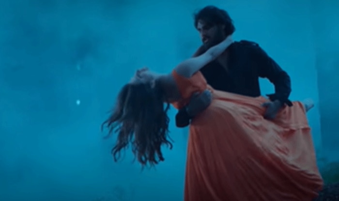 करीना कपूर की होने वाली भाभी Tara Sutaria ने Ahan Shetty से किया 'तड़प' कर रोमांस, टाइगर श्रॉफ ने भी डाले डोरे