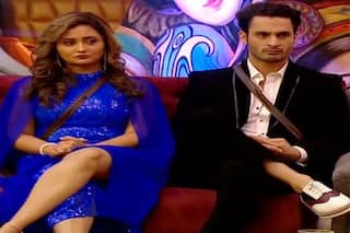 Bigg Boss 15: Umar Riaz के साथ कोजी और रोमांटिक हुई Rashami Desai, तेजस्वी से कहा 'मेरे रिश्ते से दूर रहो'