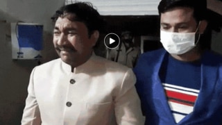 BSP Leader Seen Crying Profusely After Not Getting Party Ticket, Threatens Self-Immolation | Watch