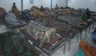As Severe Cold Wave Grips Delhi-NCR, Homeless Take Refuge in Night Shelters