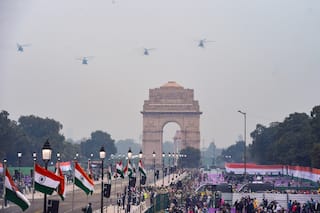 Delhi's Minimum Temperature Dips to 6.2 C, Shallow Fog Hovers Over City