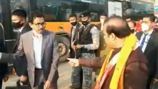 Video: CM हिमंता बिस्‍वा सरमा यूं गुस्‍साए, सरेआम डीसी को फटकारा... कोई राजा-महाराजा आ रहा है क्‍या