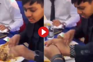 Viral Video: सामने रखा था लजीज भोजन तभी गलती कर बैठा शख्स, फिर जो हुआ पेट पकड़कर हंसेंगे | देखें वीडियो