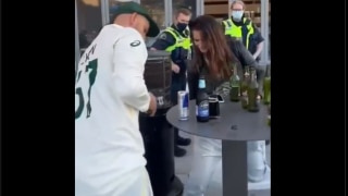 Video police break up australian player nathan lyon alex carey travis head post ashes drinking session in hobart 5191693