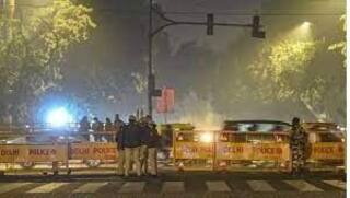 Weekend Curfew to Continue in Delhi, Pvt Offices Allowed to Run at 50% Capacity | Read Details