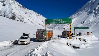 Srinagar-Leh Highway Passing Through Zoji-La Closed Due To Snowfall, Extreme Whether