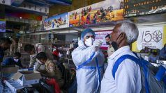 Covid 19 In Maharashtra: एक दिन में 46,197 लोग हुए संक्रमित, जानें दिल्ली और केरल के आंकड़ें