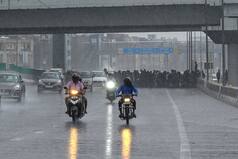 IMD Sounds Red Alert in 4 Districts After Heavy Downpour Lashes Kerala, CM Vijayan Holds High-level Meeting
