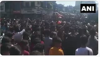 Maharashtra Class 10, 12 Exams: Hundreds of Students Protest Near Minister Varsha Gaikwad's House Against Offline Exams