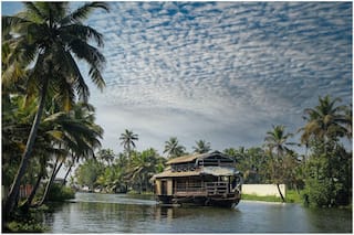 Good News! Kerala Government Resumes The Services of Houseboat in The State After a Long Halt