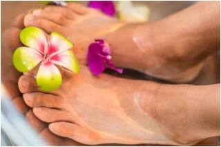 Skincare Tips: 6 Natural Ways to Get Rid of Dry Cracked Heels