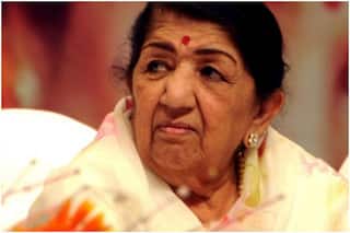 Lata Mangeshkar Latest Health Update: Puja Organised, Lord Shiva Rudras Placed at Her Home