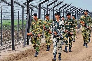 BSF Recruitment 2023 Update: Apply for 127 HC, SI and Constable Posts | Check Key Details Here