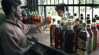 Delhi Liquor Discount: अब दिल्ली में शराब दुकानदार कहेंगे-डिस्काउंट-छूट मांगकर शर्मिंदा ना करें, जानिए वजह