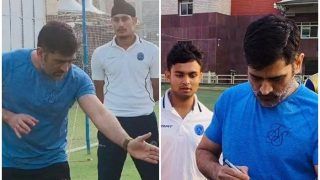 'Thala For a Reason' - Dhoni's Warm Gesture Towards U-19 Jharkhand Players Ahead of Auction is GOLD | PICS