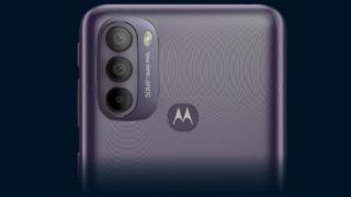 Flipkart सेल में Motorola के इस स्मार्टफोन को मात्र 451 रुपये में खरीदने का मौका, यहां जानिए ऑफर्स