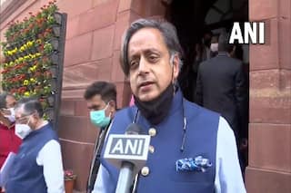 CBI की छापेमारी में कार्ति के आवास से गोपनीय नोट जब्त करने का मामला, शशि थरूर ने लोकसभा अध्यक्ष को लिखी चिट्ठी