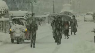 Heavy Snowfall in J&K Throws Life Out of Gear, Disrupts Flight and Train Operations
