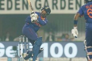 Venkatesh Iyer ने विंडीज के खिलाफ जड़ा 360 डिग्री छक्‍का, फैन्‍स को भाया अय्यर का अंदाज