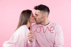 Happy Kiss Day 2023: Best Wishes, SMS, Images, WhatsApp Forwards, Facebook Status, GIF to Send to Your Valentine