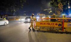 Delhi में कोरोना प्रतिबंध हटे, सोमवार से अपनी कार में बिना मास्‍क चल सकेंगे, एक अप्रैल से खुलेंगे स्‍कूल