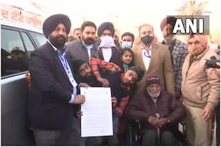 Punjab Polls 2022: एक जिस्म दो जान, सोहणा-मोहणा ने अमृतसर में किया मतदान, वोटिंग के लिए EC ने किए थे खास इंतजाम