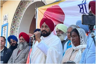 Punjab Polls 2022: CM चरणजीत सिंह चन्नी के हेलीकॉप्टर को उड़ने की इजाजत नहीं, PM मोदी की सुरक्षा बताया कारण