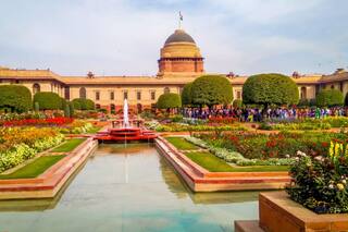 5 Reasons Why You Should Visit Mughal Gardens With Your Partner This Valentine's Day