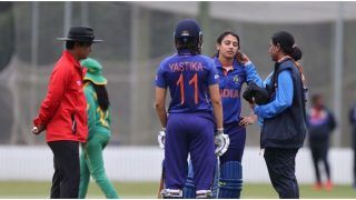 Indian Star Smriti Mandhana Hit on Head in World Cup Warm-Up Game