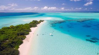 Maldives For Honeymoon? Plan Your Romantic Getaway in Celebs-Inspired Ways