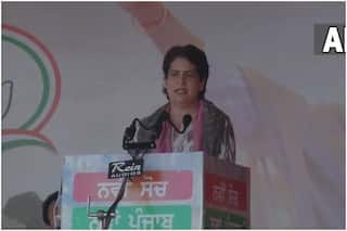 Punjab Polls 2022: पठानकोट में बोलीं प्रियंका गांधी- पंजाबियत किसी के सामने झुकती नहीं, मगर कोई पहले ही झुक चुका