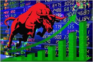 Market Live: आम बजट के बीच शेयर मार्केट में तगड़ा उछाल, सेंसेक्स 900 अंक ऊपर पहुंचा