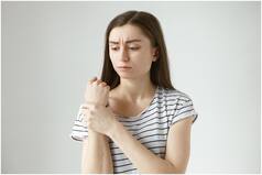 How To Manage Arthritis Pain In Monsoon Season? 6 Effective Ways