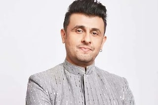 Sonu Nigam Gets Into Ugly Spat With BMC Chief's Cousin, Shares Screenshots Of Derogatory Messages