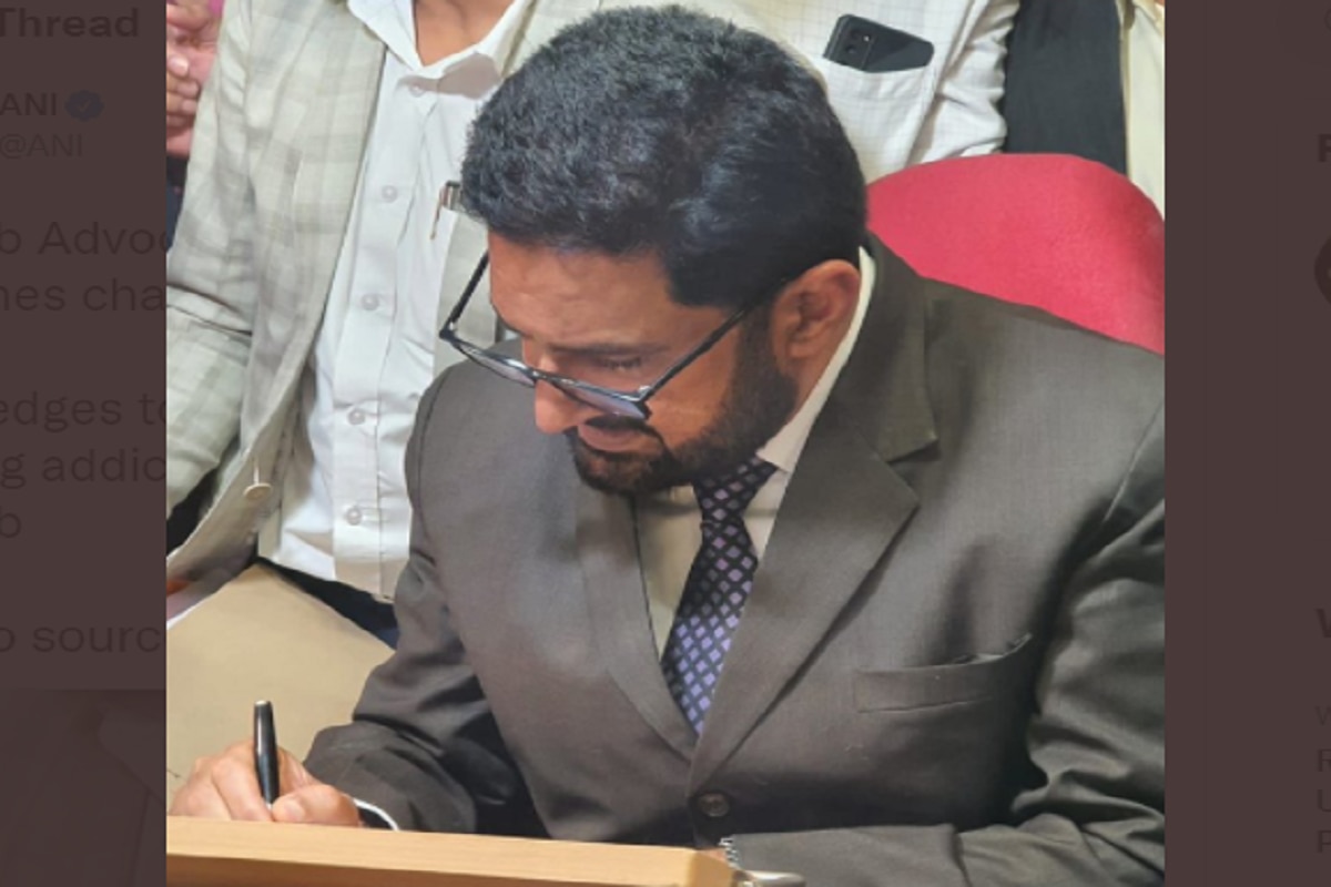 Anmol Rattan Singh Sidhu Assumes Charge As Punjab AG, Says Will Take Re 1 As Legal Fees