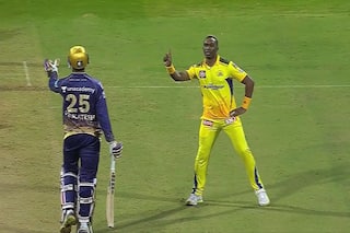 विकेट मिलते ही बीच मैदान अनोखे अंदाज में डांस करने लगे Dwayne Bravo, वायरल हुआ Video