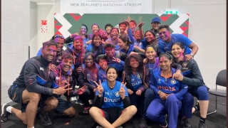ऑस्ट्रेलिया के खिलाफ विश्व कप मुकाबले से पहले टीम इंडिया ने ऑकलैंड में खेली होली