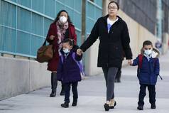 US Likely to Witness Surge in COVID Cases in Coming Weeks Due to BA.2 Variant: Report | Experts Speak
