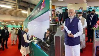 टिकट खरीदकर पुणे मेट्रो में सवार हुए PM मोदी, यात्रा के दौरान स्कूली बच्चों से भी की बात
