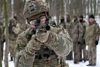 Russia Ukrain Crisis: किशोर का सीना चीरने वाली थी रूसी सेना की 'गोली', यूक्रेन का पासपोर्ट बना 'मसीहा'