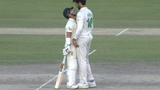 French Kiss Could Not Be Done: Twitter Hilariously Trolls Warner-Afridi | PAK vs AUS 3rd Test Watch Video