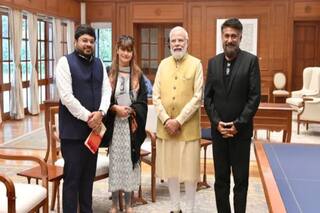 जानें कौन है The Kashmir Files बनाने वाले विवेक अग्निहोत्री, पिता रह चुके हैं संस्कृत के प्रोफेसर