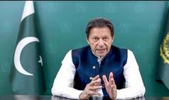Pakistan Political Crisis LIVE: मुश्किल में इमरान खान की कुर्सी, आज रात पाकिस्तान की आवाम को देंगे पैगाम पीएम